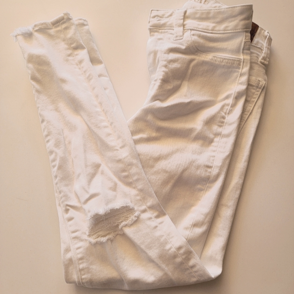 AE White jeans